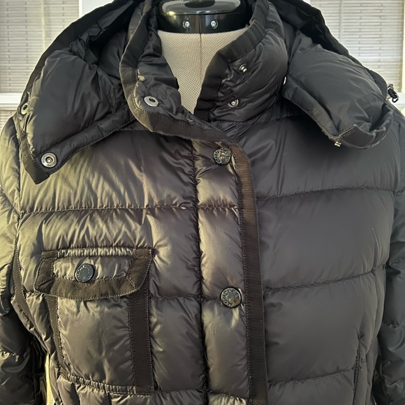 New Moncler Hirma Women's Elegant Black Puffer Jacket - Picture 7 of 15